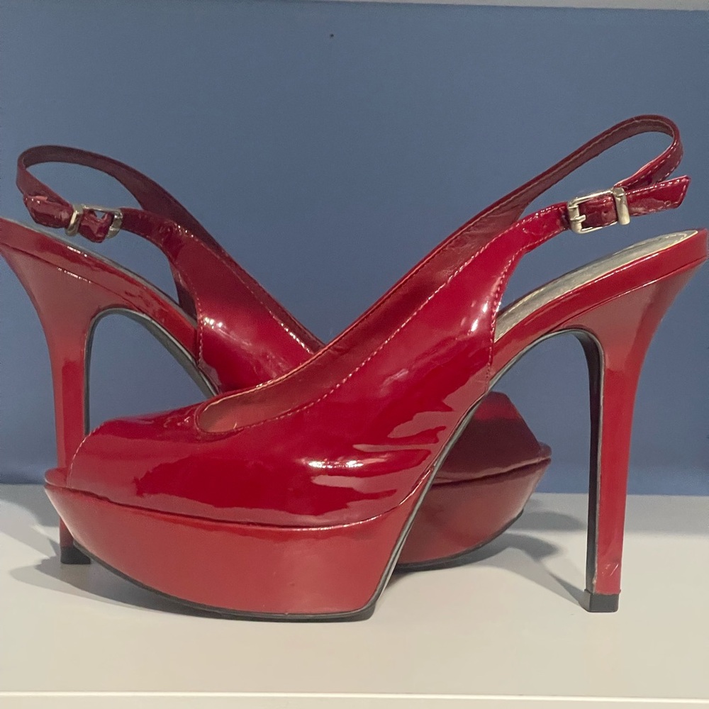 Gianni Bini Red Patent Slingback Heels